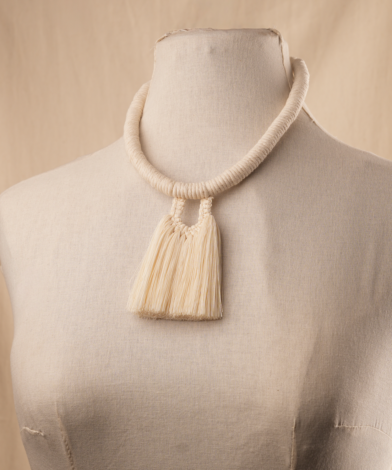 Collar Fantasma Sencillo