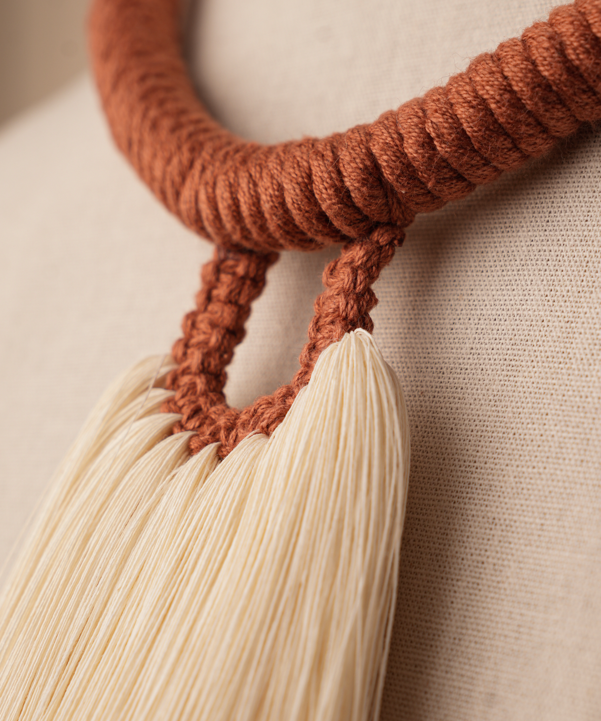 Collar Fantasma Sencillo