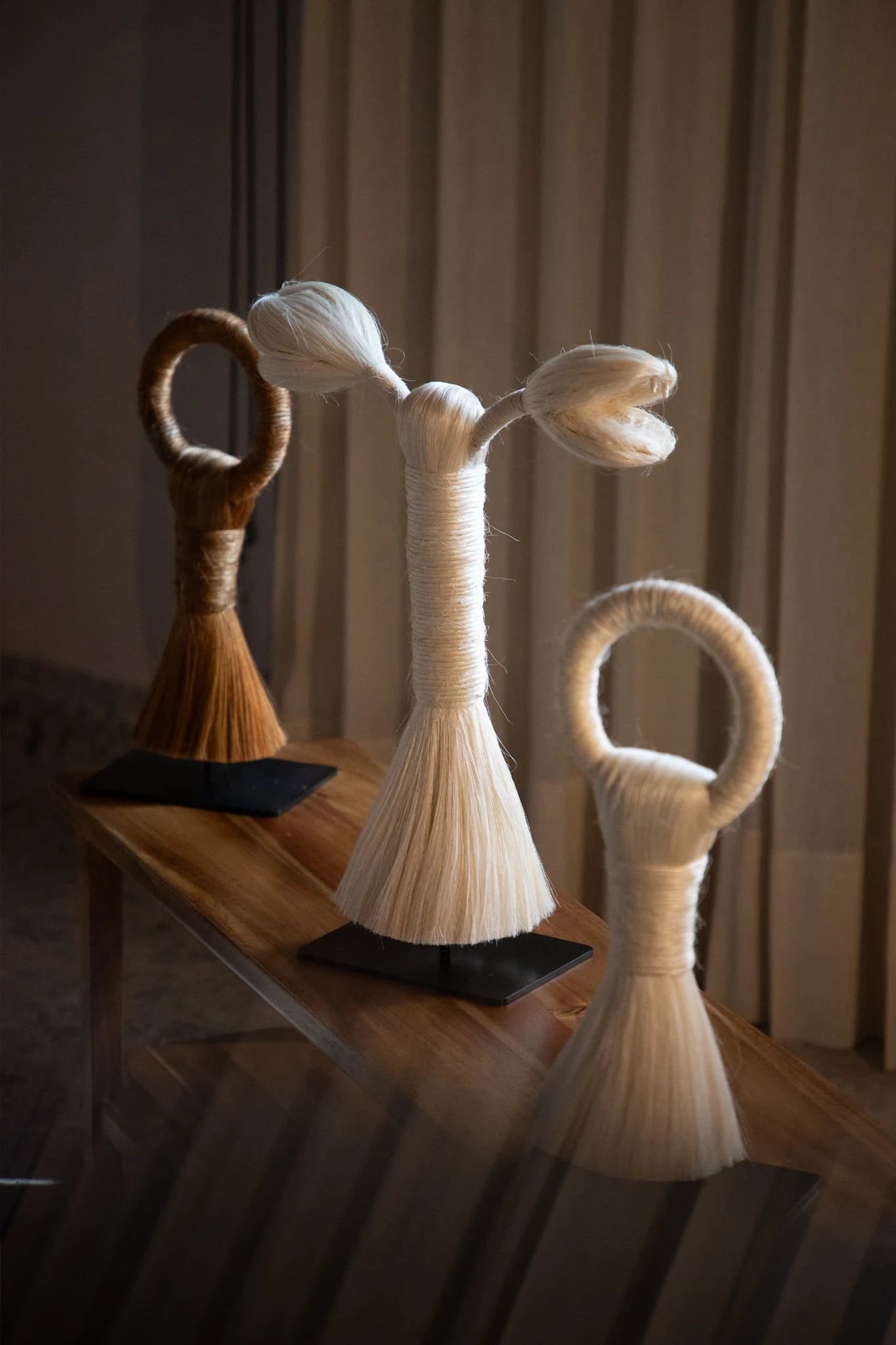 Colección de arte por Caralarga y Tierra Maya con símbolos mexicanos en textil