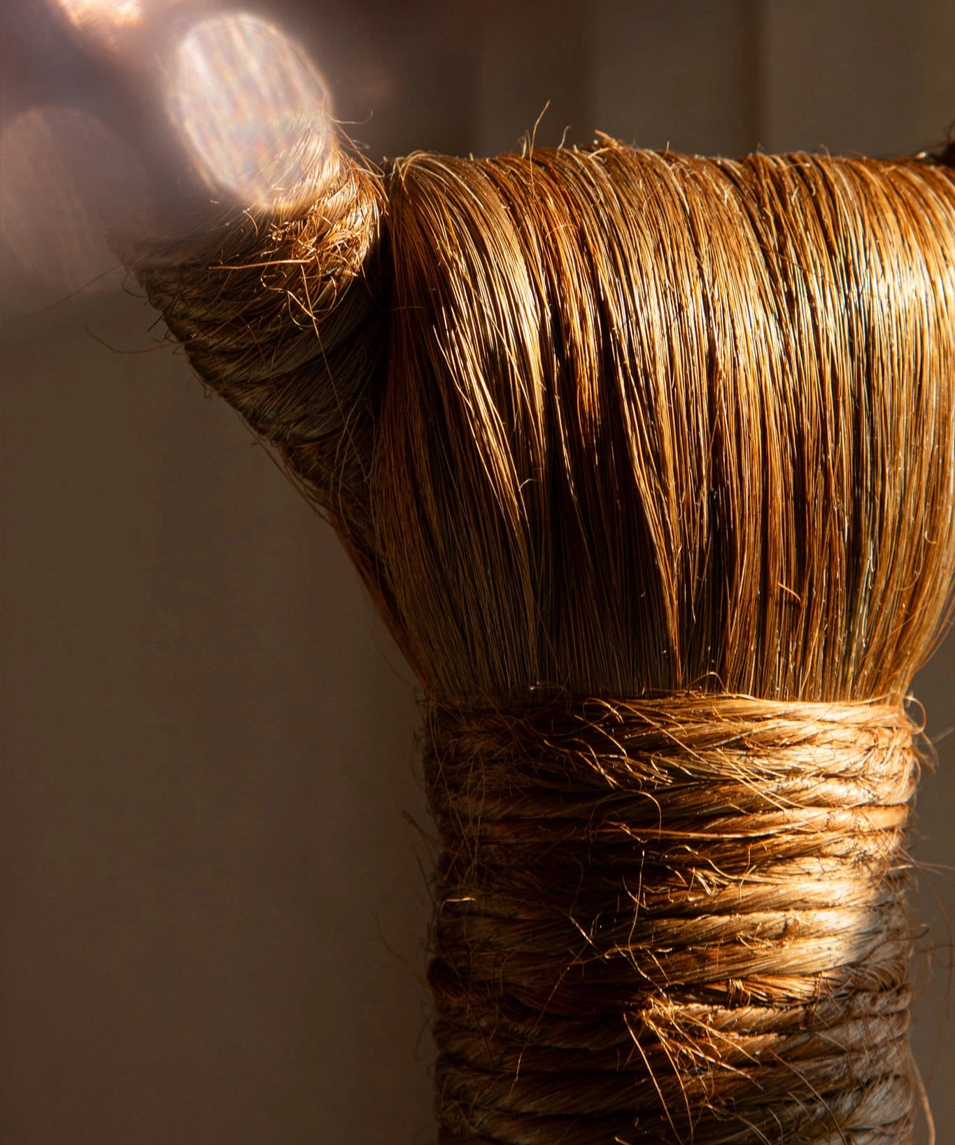 Piece stained with dye stick with handcrafted details, made in Mexico